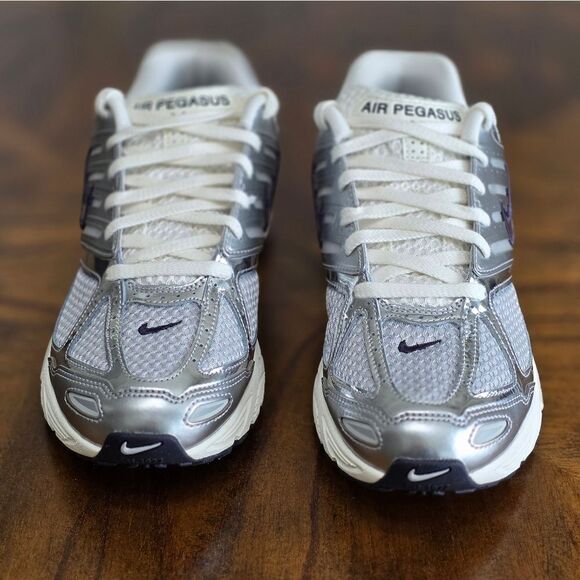 Nike Air Pegasus 2005 Chrome Photon Dust Women's 10 Silver Greige New HJ7310-025 - Picture 3 of 16